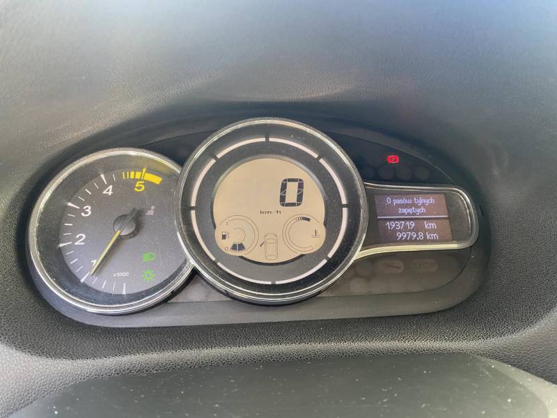ox_renault-megane-iii-15-dci-2012-r-195-tys-km-bogate-wyposazenie