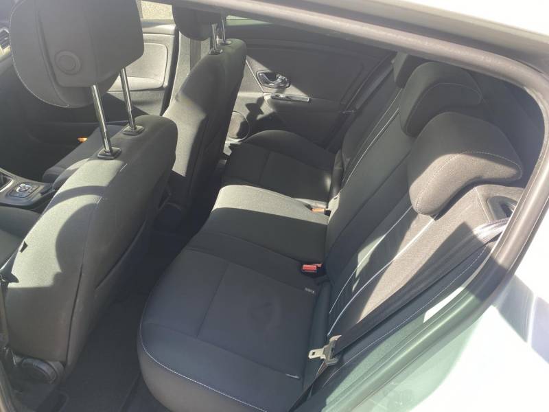 ox_renault-megane-iii-15-dci-2012-r-195-tys-km-bogate-wyposazenie