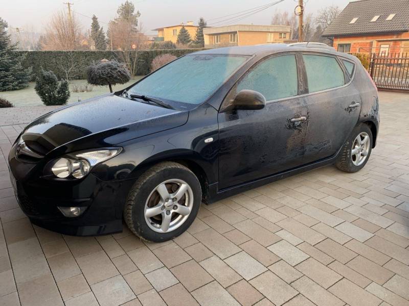 ox_hyundai-i30-14-benzyna-maly-przebieg-75tys-km-rok-2011