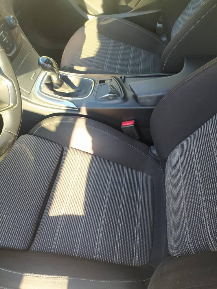 ox_opel-insignia-20-2015-kombi-diesel-hak-120km