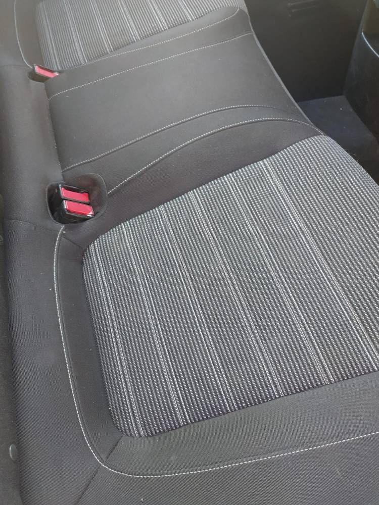 ox_opel-insignia-20-2015-kombi-diesel-hak-120km