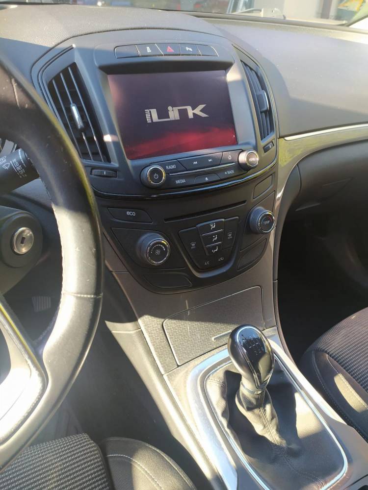 ox_opel-insignia-20-2015-kombi-diesel-hak-120km