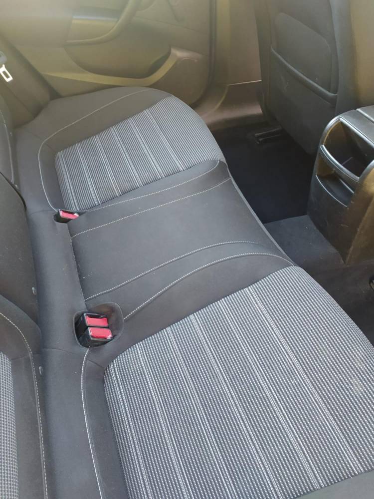 ox_opel-insignia-20-2015-kombi-diesel-hak-120km