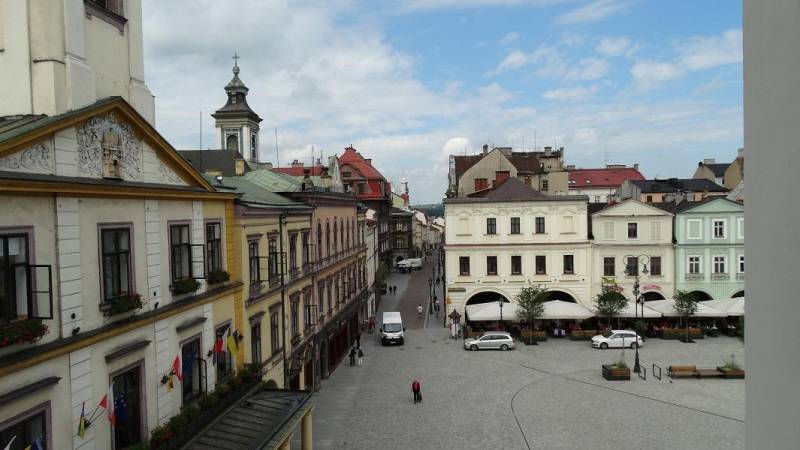 ox_apartament-z-widokiem-na-rynek-w-cieszynie-na-sprzedaz