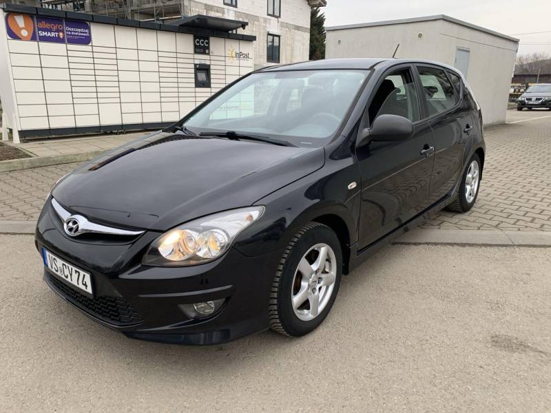 ox_hyundai-i30-14-benzyna-maly-przebieg-75tys-km-rok-2011