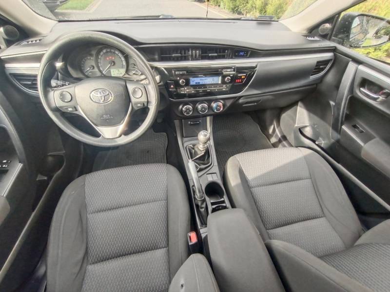 ox_toyota-corolla-e16-16-2014r-72-000km-krajowy-salon-pl