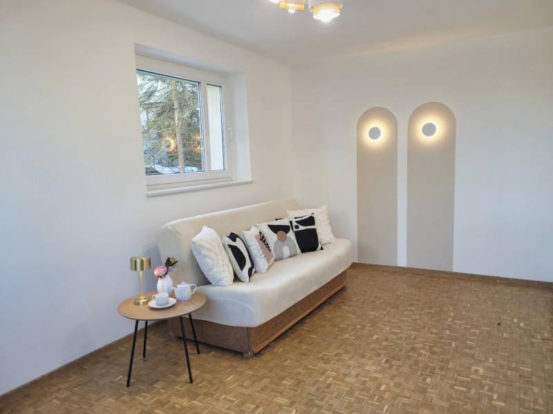 ox_cieszyn-centrum-3-pokoje-1-pietro-balkon-niski-blok