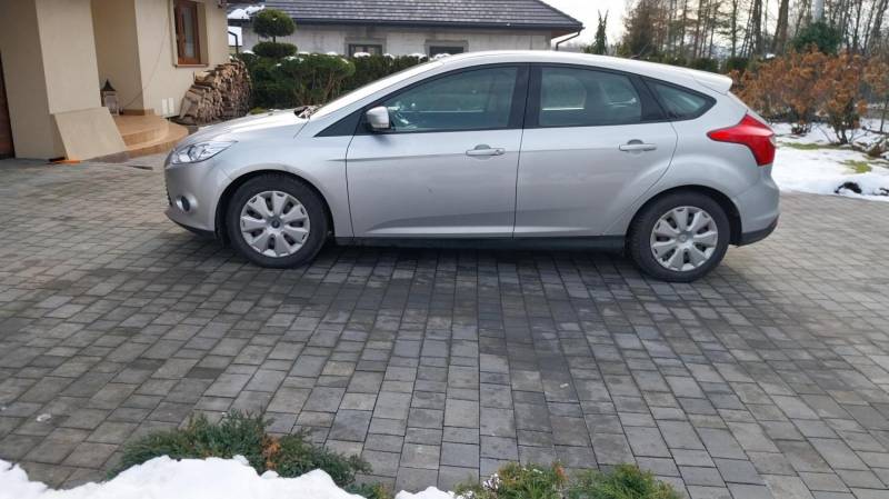 ox_sprzedam-ford-focus-10-125km-rok-prod-2012-benzyna