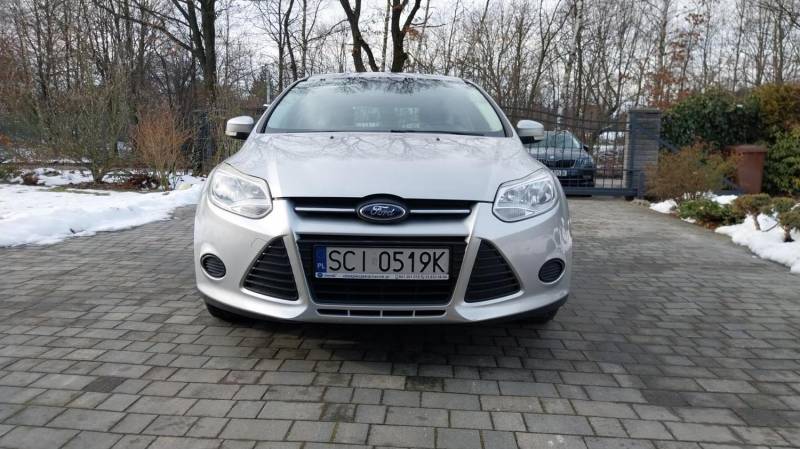 ox_sprzedam-ford-focus-10-125km-rok-prod-2012-benzyna