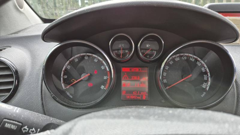 ox_opel-meriva-2014-14-benzlpg