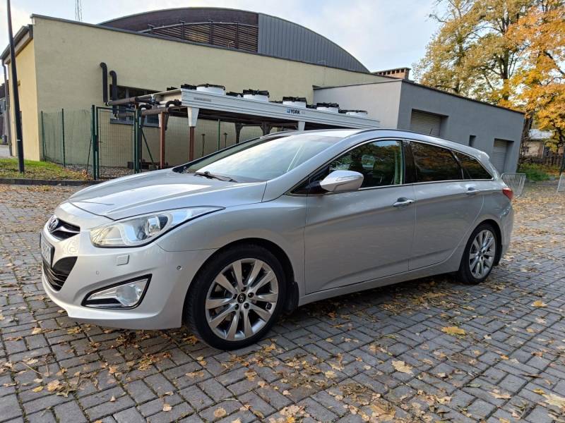 ox_hyundai-i40-wersja-premium-2013-136-km-bogate-wyposazenie
