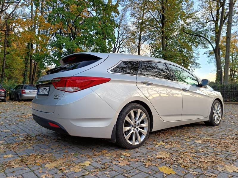 ox_hyundai-i40-wersja-premium-2013-136-km-bogate-wyposazenie