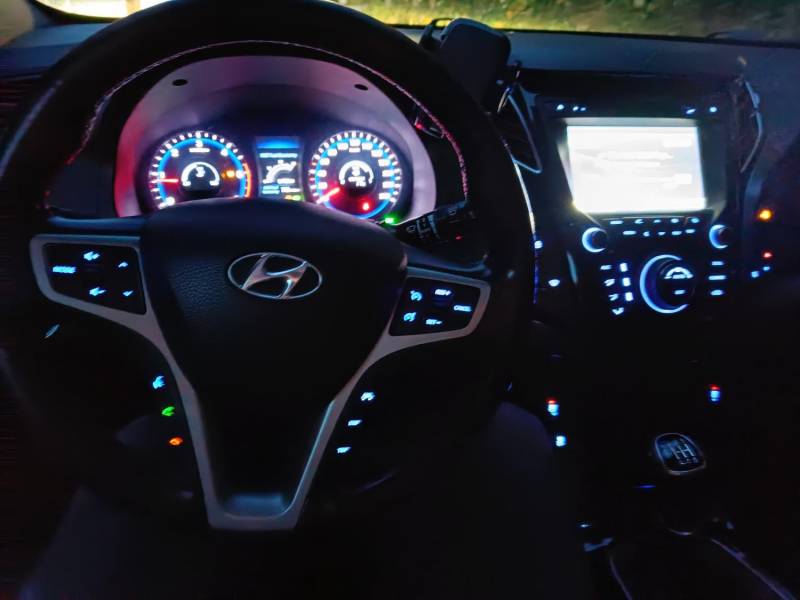 ox_hyundai-i40-wersja-premium-2013-136-km-bogate-wyposazenie