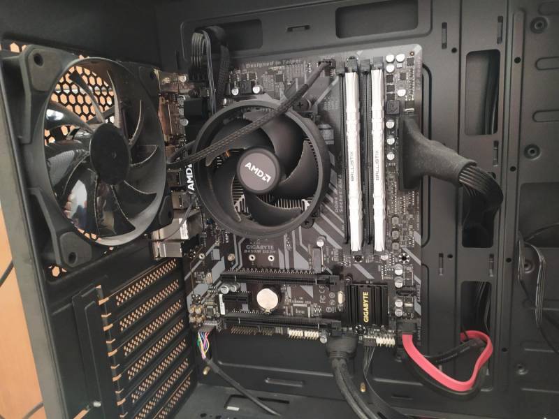 ox_komputer-pc-ryzen-3200g-16gb-ram-512gb-ssd-1tb-hdd