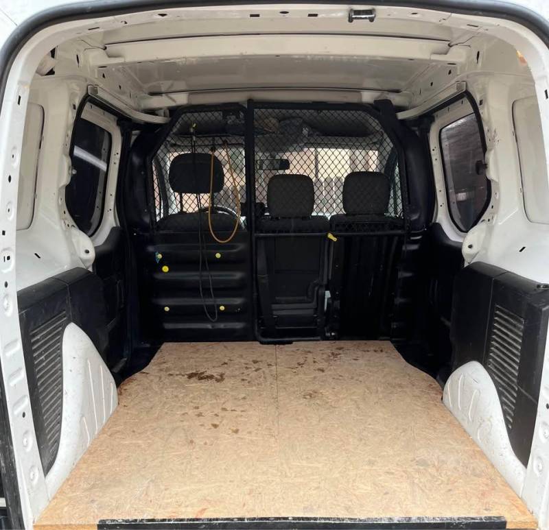 ox_citroen-berlingo-16hdi-2016-przebieg-76tys