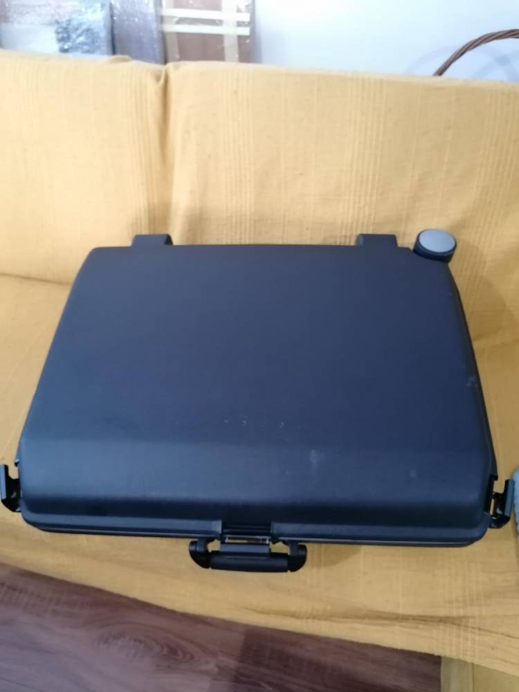 ox_okazja-walizka-podrozna-samsonite-czarna-szyfrowana-stan-nowy
