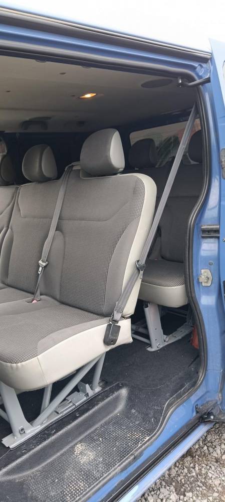 ox_sprzedam-opel-vivaro-20-cdti