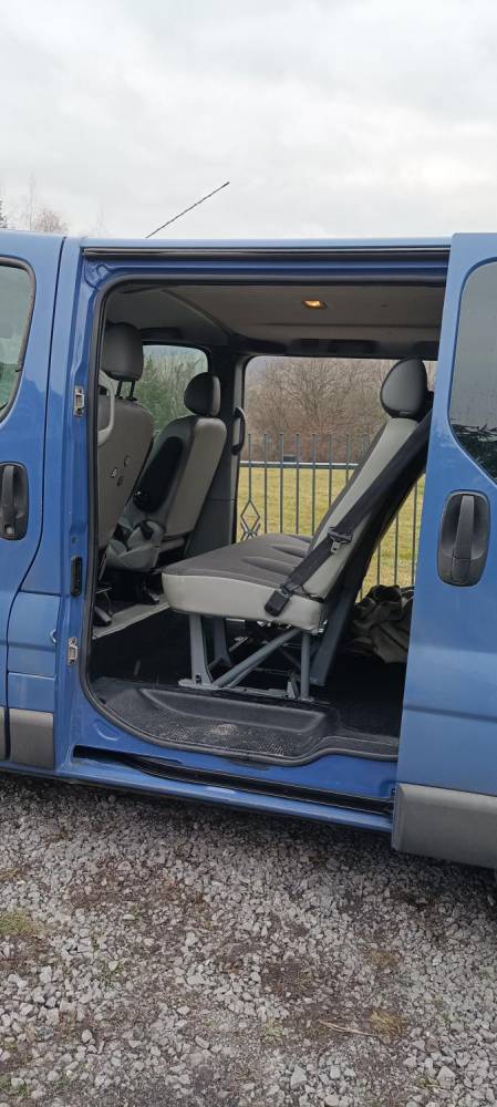 ox_sprzedam-opel-vivaro-20-cdti