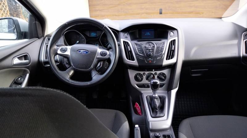 ox_sprzedam-ford-focus-10-125km-rok-prod-2012-benzyna
