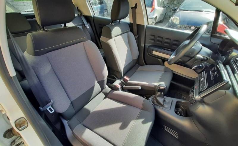 ox_citroen-c3-salonowy-serwisowany-w-aso-2-kolorowy-atrakcyjny-wyglad
