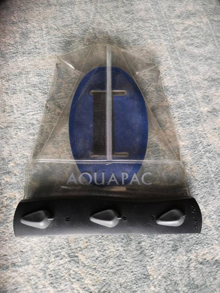 ox_torba-hermetyczna-aquapack-do-podwodnych-zdjec