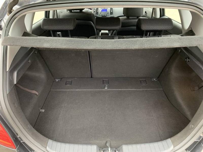 ox_hyundai-i30-14-benzyna-maly-przebieg-75tys-km-rok-2011