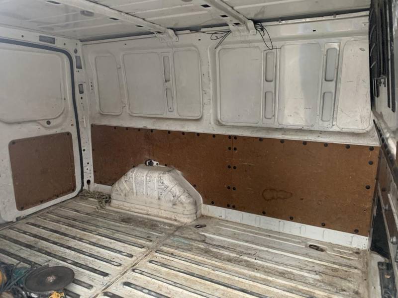 ox_sprzedam-ford-transit-22-diesel-2008r
