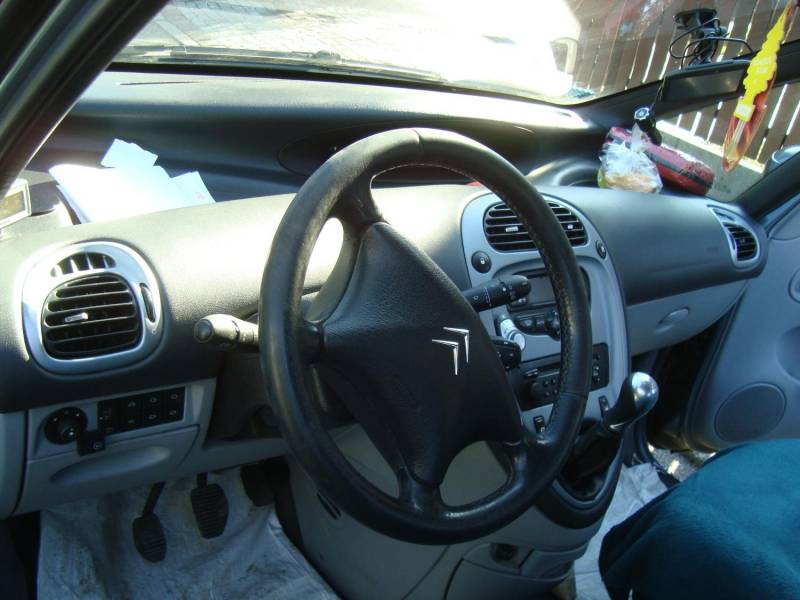 ox_citroen-xsara-picasso-2006-r