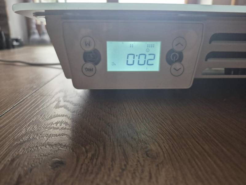 ox_grzejnik-elektryczny-nascienny-1500w-blyss-ne15fb