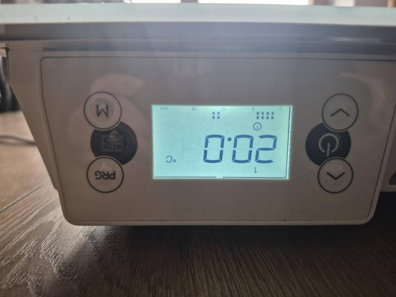 ox_grzejnik-elektryczny-nascienny-1500w-blyss-ne15fb