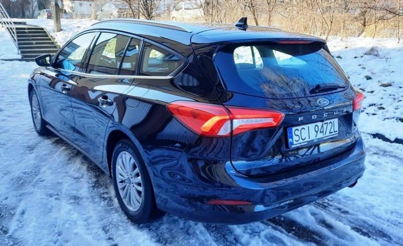 ox_ford-focus-salonowy-serwisowany-60990km-titanium-x-sam-parkuje