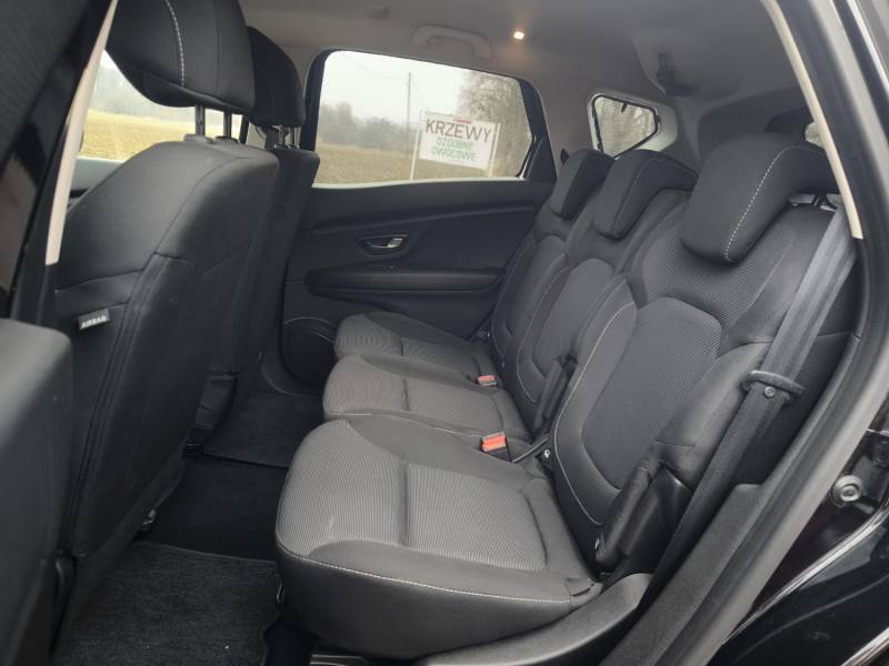 ox_renault-scenic-2017-benzyna-122tyskm-zadbany