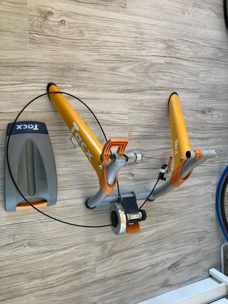 ox_trenazer-tacx-satori