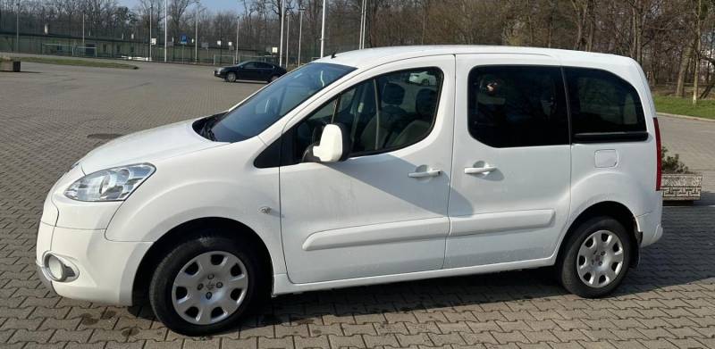 ox_sprzedam-peugot-partner-tepee-2010-rok-1560-cm3-66-kw