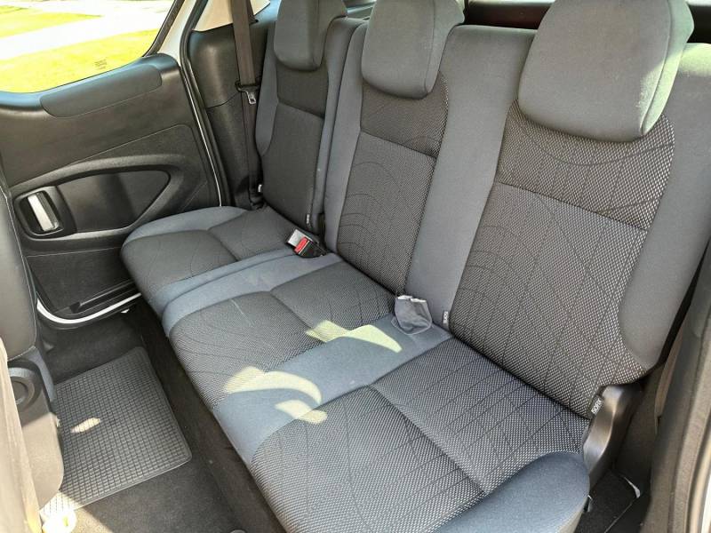 ox_sprzedam-peugot-partner-tepee-2010-rok-1560-cm3-66-kw