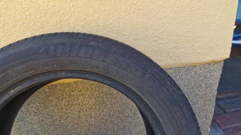 ox_mam-do-sprzedania-opony-letnie-bridgestone-r15-17560