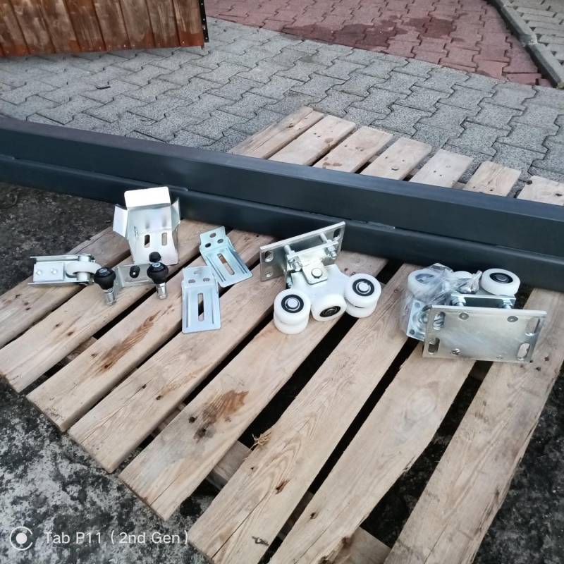 ox_brama-wjazdowa-przesuwna-48m-swiatlo-2m-przeciwwaga-osprzet-nowa