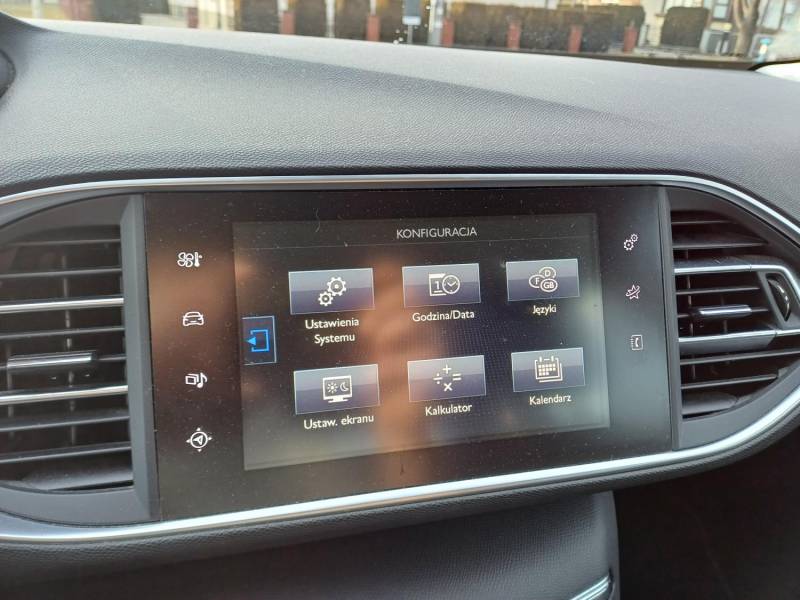 ox_peugeot-308-niski-przebieg