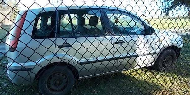 ox_czesci-uszkodzonego-samochodu-ford-fusion-sprzedam