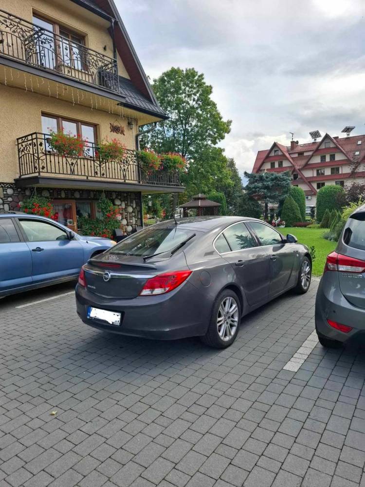 ox_opel-insignia-18-140km-benzyna-lpg