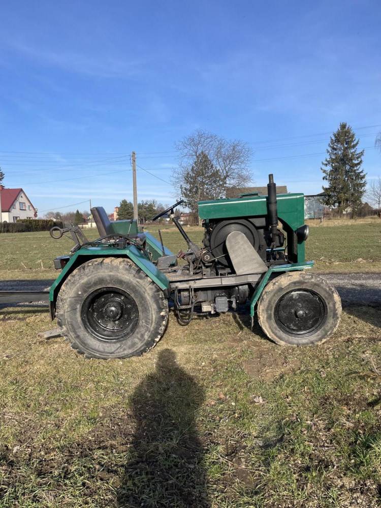 ox_traktorek-sam-15-z-podnosnikiem-i-przyczepa