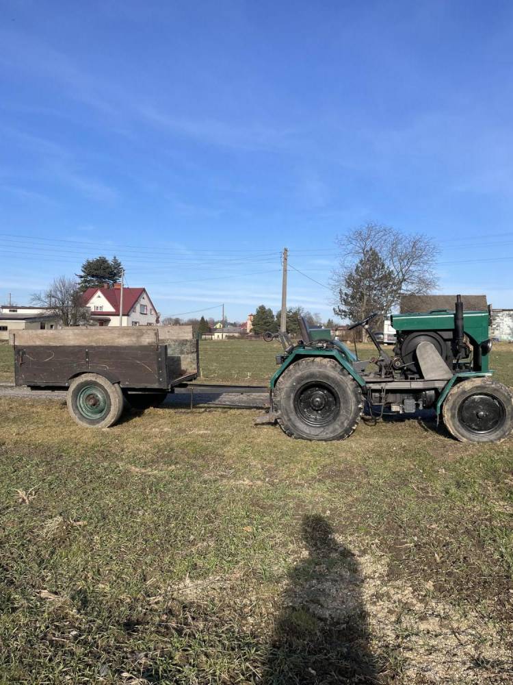 ox_traktorek-sam-15-z-podnosnikiem-i-przyczepa