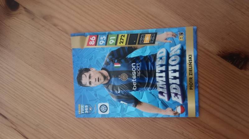 ox_karta-pilkarska-fifa-365-piotr-zielinski-limited-edition