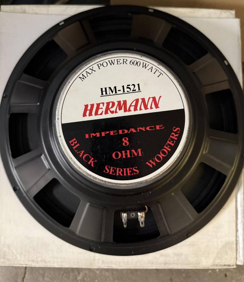 ox_glosniki-basowe-hermann-hm-1521