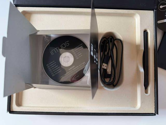ox_tablet-graficzny-wacom-intuos-3d-pt-m-cth690tkn