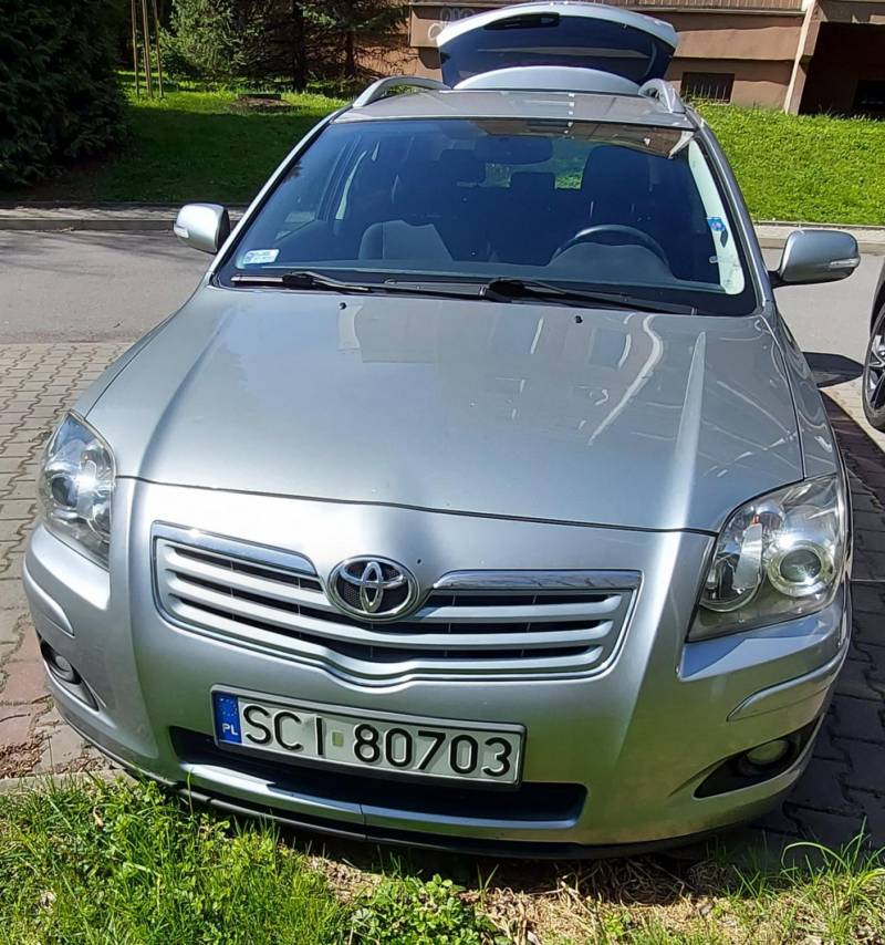 ox_toyota-avensis
