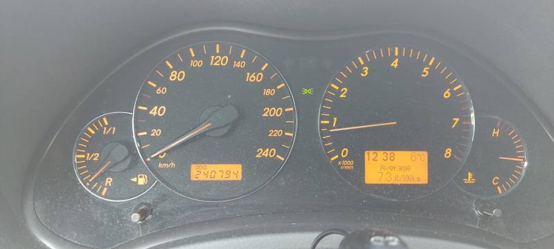 ox_toyota-avensis