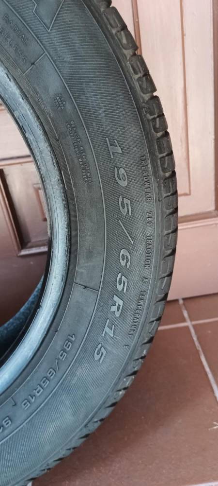 ox_opony-debica-19565r15-uzywane-komplet