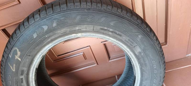ox_opony-debica-19565r15-uzywane-komplet