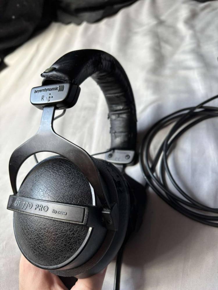ox_sluchawki-beyerdynamic-dt770-pro-80ohm